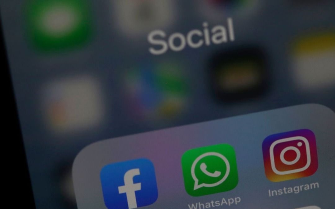 Facebook habilita publicaciones que incitan a la violencia contra los "invasores rusos"