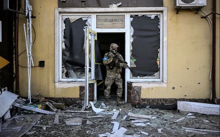 Las fuerzas rusas intensifican su ofensiva en Ucrania: últimas noticias de la invasión
