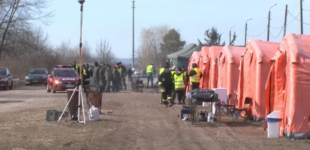 Los cinco chicos que viajan desde Polonia para rescatar ucranianos