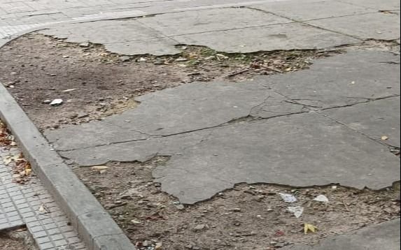 Veredas en mal estado, un dolor de cabeza para los platenses