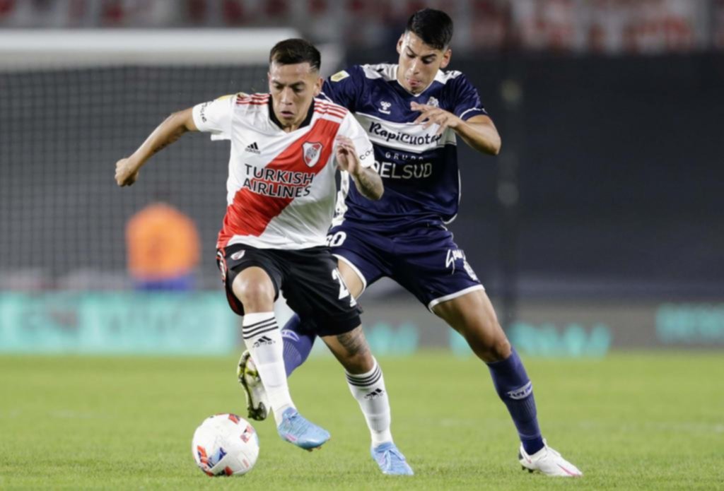 Equipo sobre la hora con Cardozo de arranque y Morales como capitán