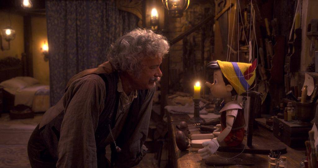 La primera imagen de la nueva “Pinocho” muestra a Tom Hanks como Geppetto