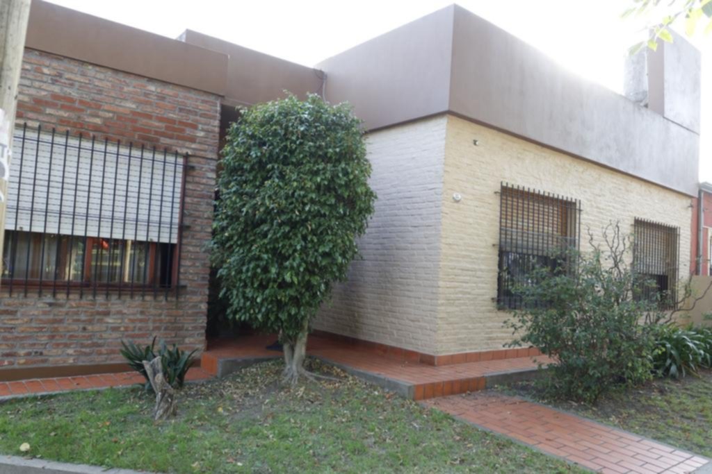 Hirió a una jubilada con una tijera para robarle el teléfono y el anillo de casada