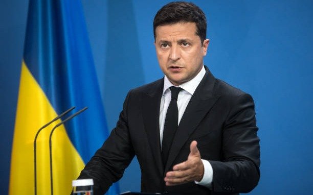 Zelensky le pidió a las tropas rusas que se rindan y que están "infligiendo pérdidas devastadoras"
