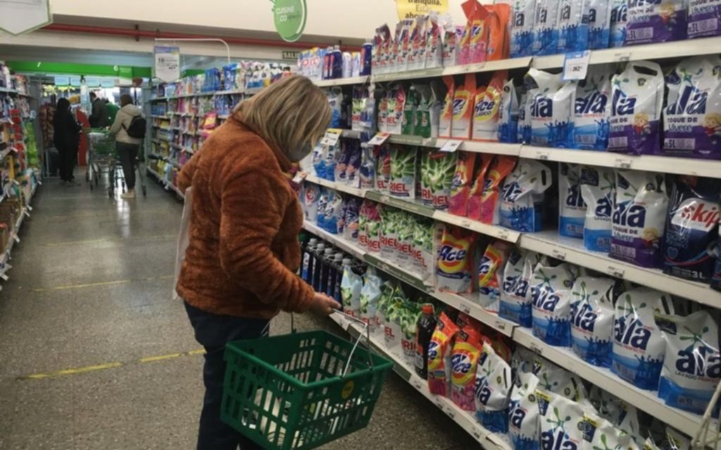 Oficial: la inflación de febrero fue de 4,7% y acumula 52% en los últimos 12 meses