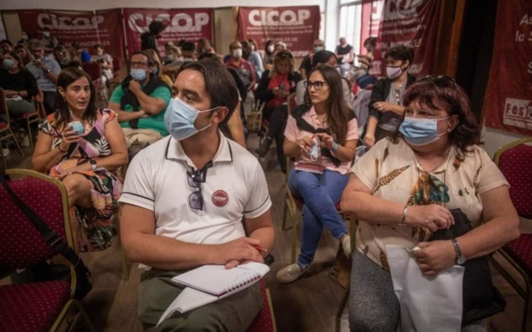 Médicos bonaerenses rechazan que los municipios les paguen como monotributistas