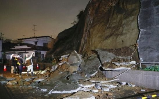 Sismo de magnitud 7.3 sacudió a Japón enciende la alerta de un tsunami