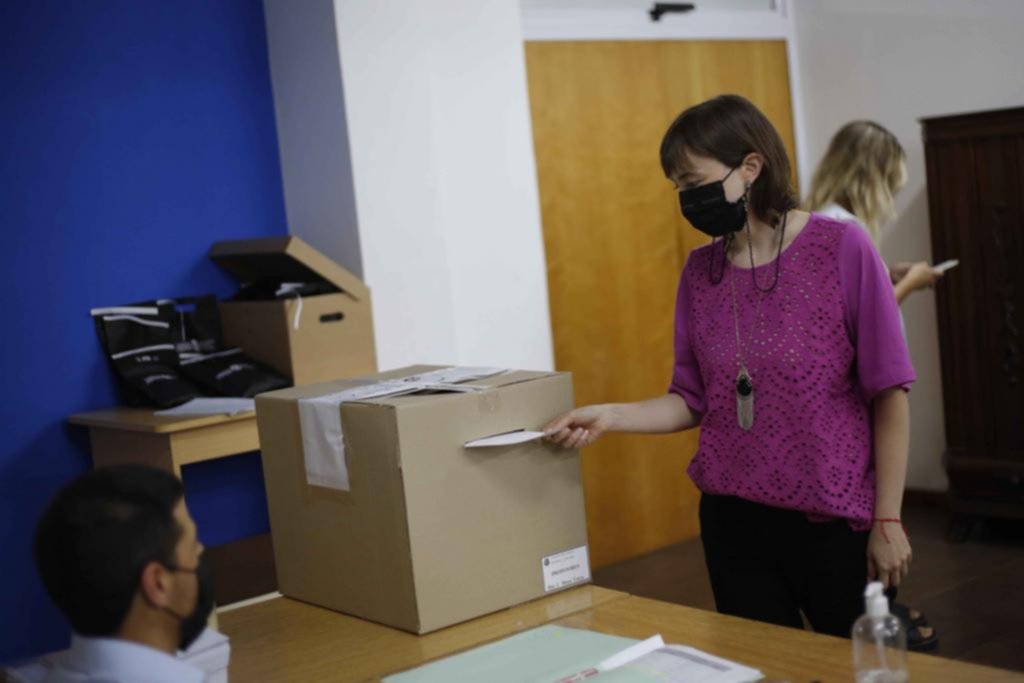 Ya votan los profesores y definen la conducción en algunas facultades