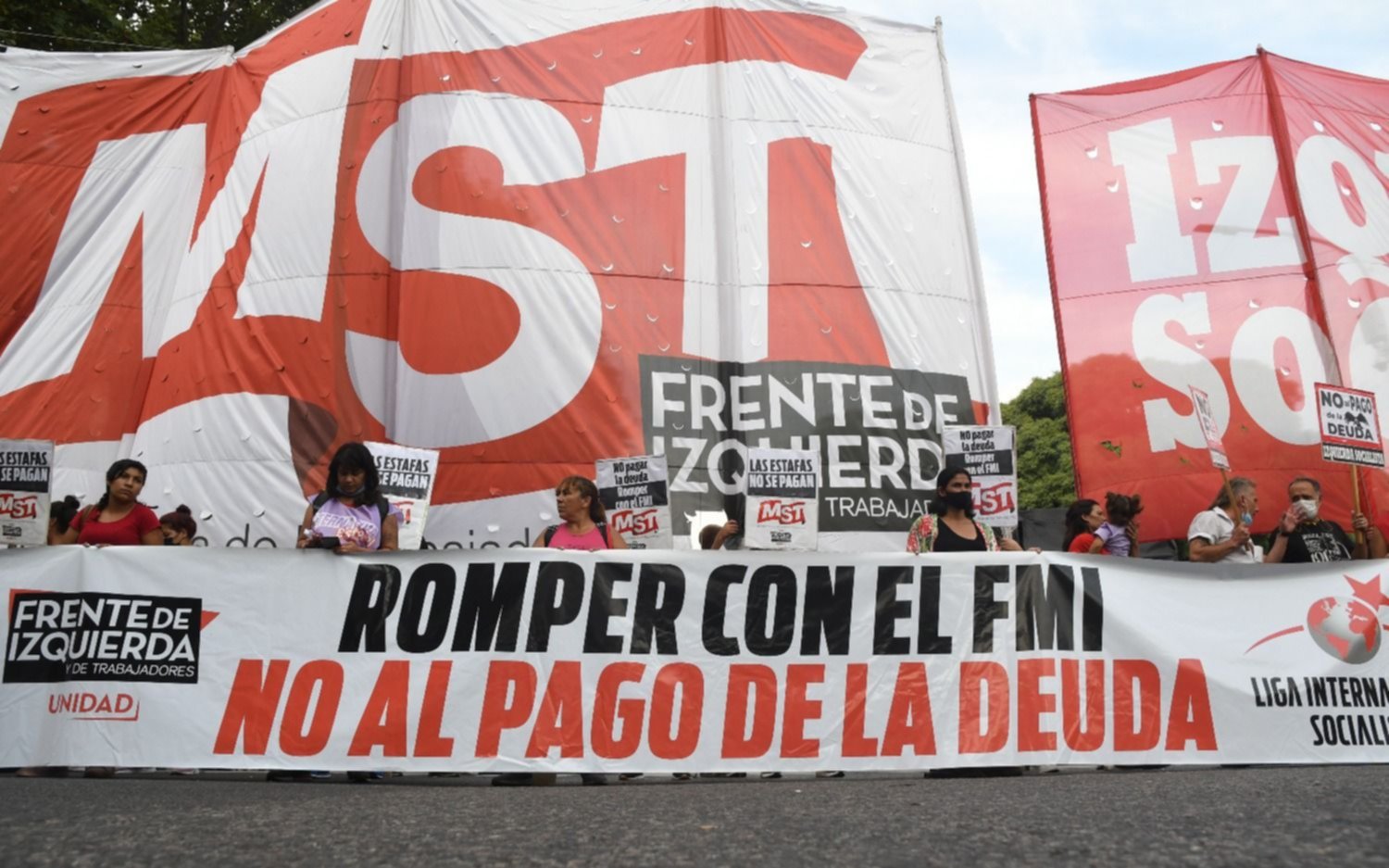 Organizaciones sociales protestaron en la zona del Congreso