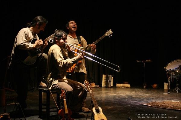 Tryo Teatro Banda, de Chile a La Plata con “Cautiverio Felis”