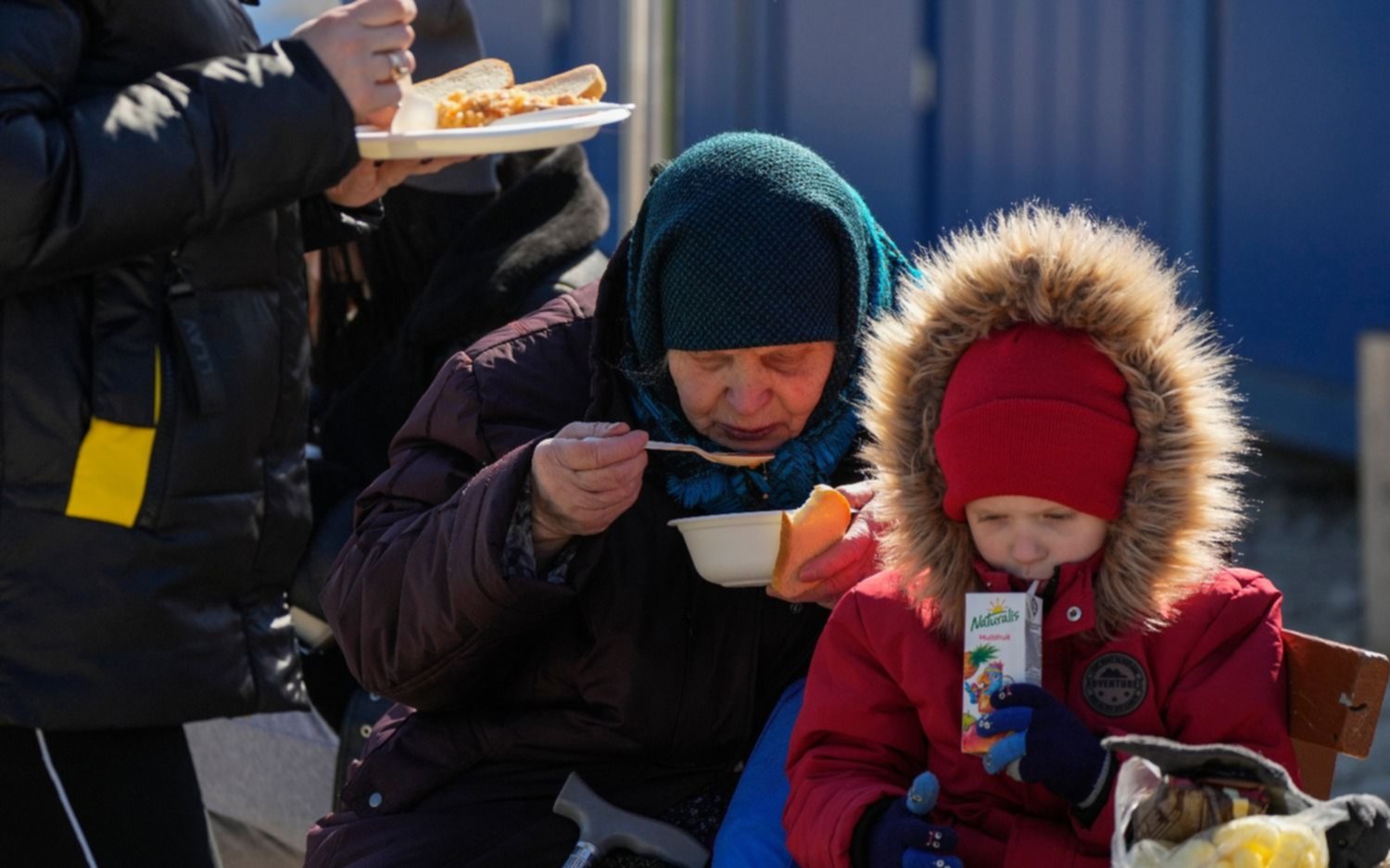 Más de 10 millones de ucranianos ya abandonaron sus hogares por los ataques rusos