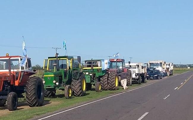 El campo ya avanza con un tractorazo en Entre Ríos