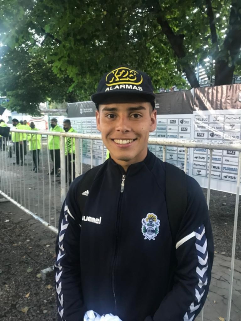 Benja Domínguez, el “picante”, el del gol a medias con Ramírez y la gorra de Griguol
