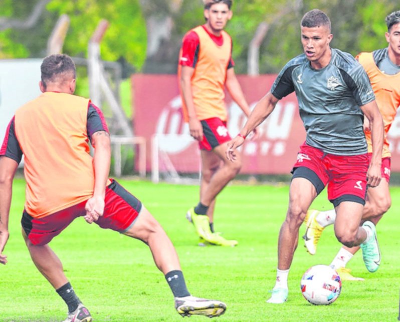 Sin tiempo que perder, Estudiantes trabajó y ya le apuntó a la Copa Argentina