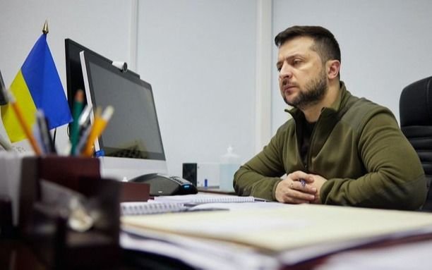Zelenski habló con el Papa y le pidió que sea mediador en la guerra con Rusia
