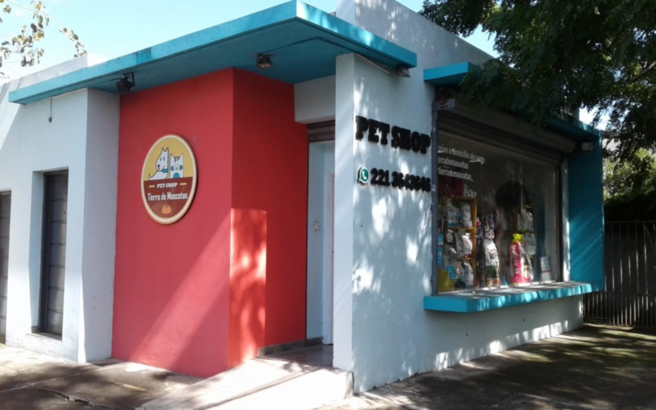 Tienen entre 13 y 15 años y por tercera vez en siete meses robaron en un pet shop de Tolosa