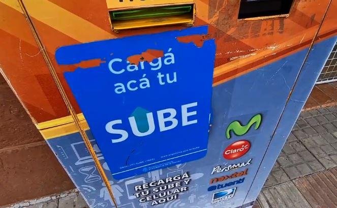 Las tarjetas SUBE siguen escaseando y denuncian un “mercado negro”