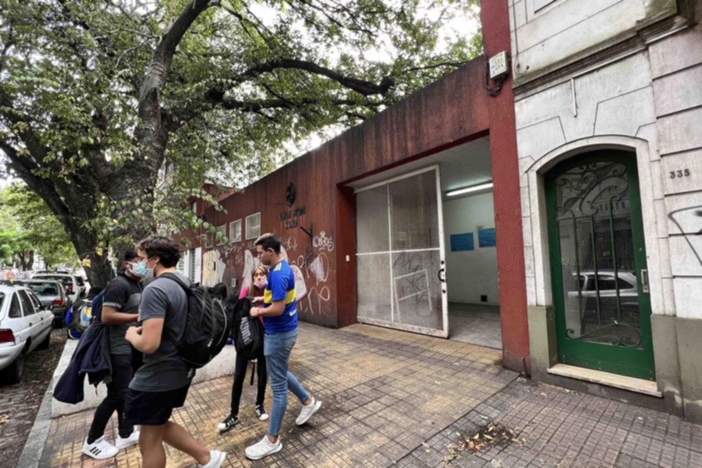 Una histórica escuela con escasas clases presenciales