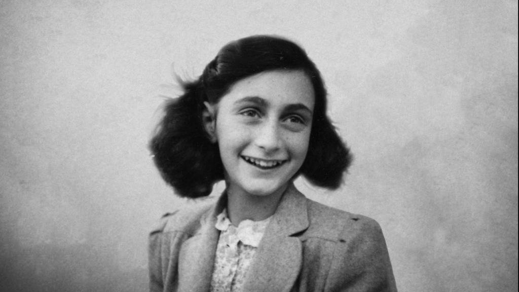 Ana Frank: sacan de la venta la obra que acusa a un notario de haberla traicionado