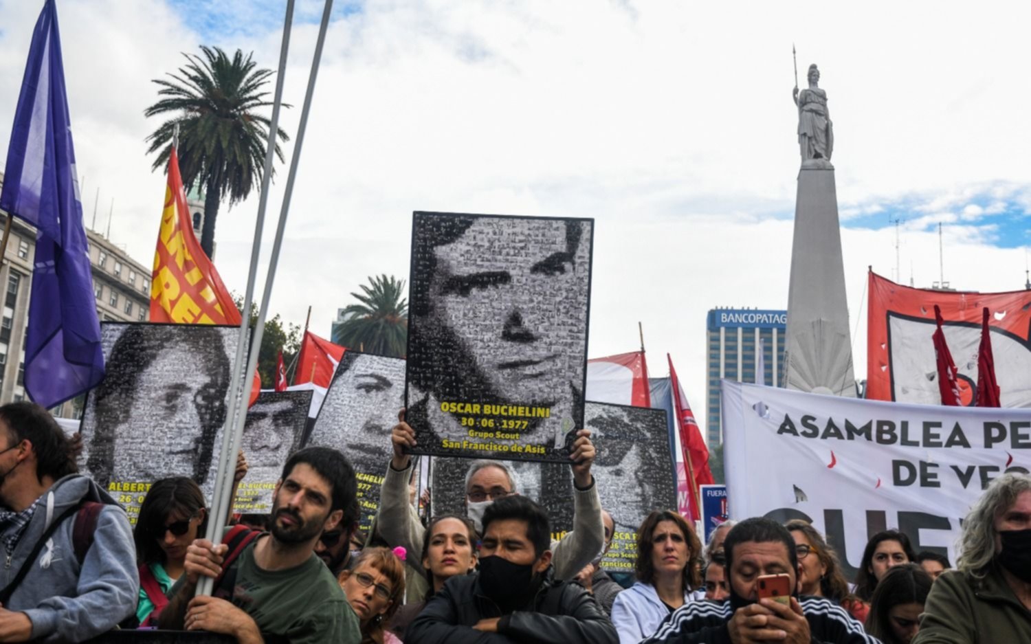 La Izquierda se movilizó antes a la Plaza con mensajes contra el Gobierno y el FMI