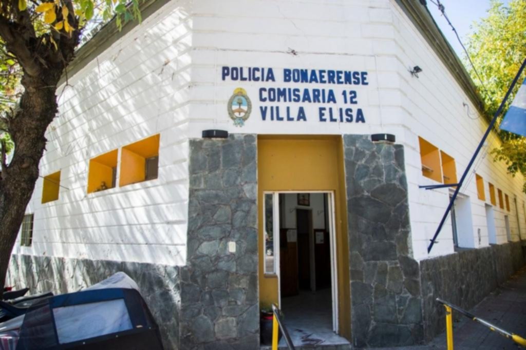 Ordenaron desalojar los calabozos de Villa Elisa