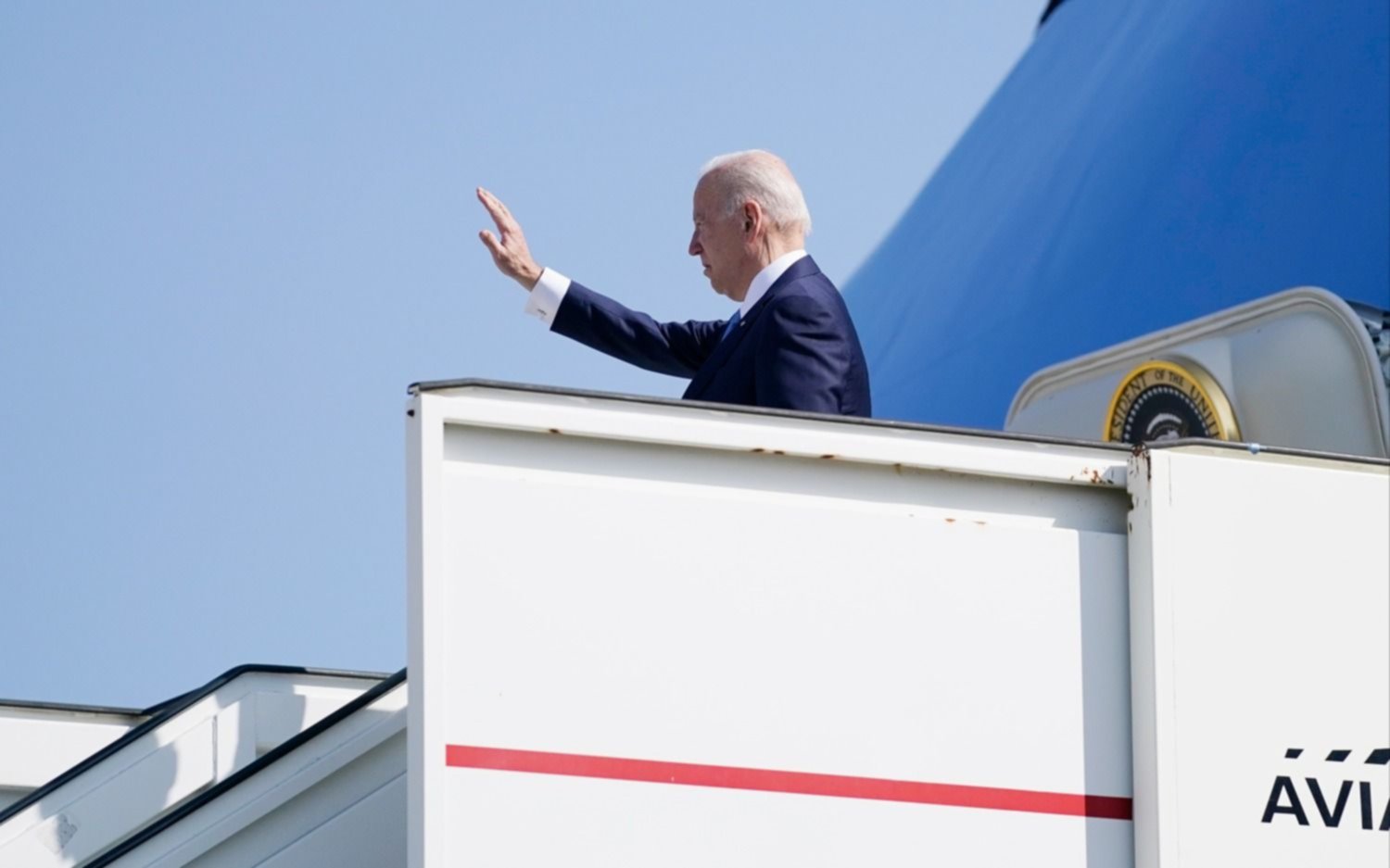Biden ya está en Polonia y visita una ciudad cercana al "campo de batalla" de la guerra