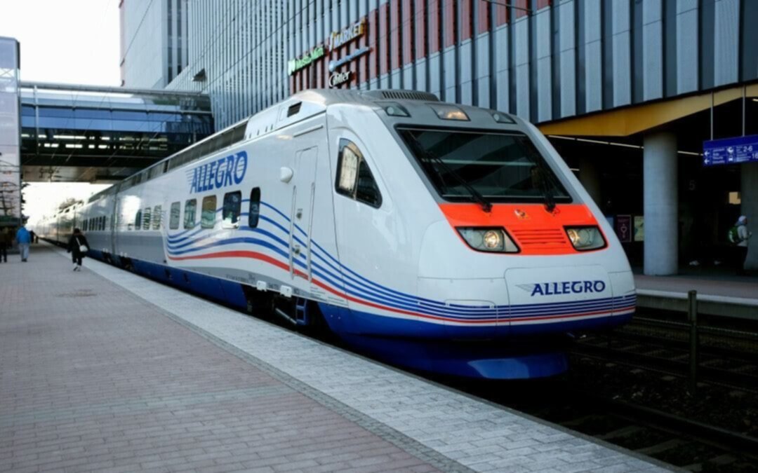 Suspenden servicio de trenes que permitía a los rusos llegar a la Unión Europea