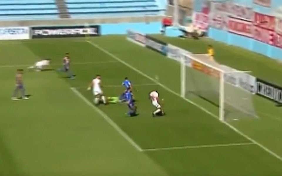 VIDEO. El increíble el gol que erró Alan Marinelli