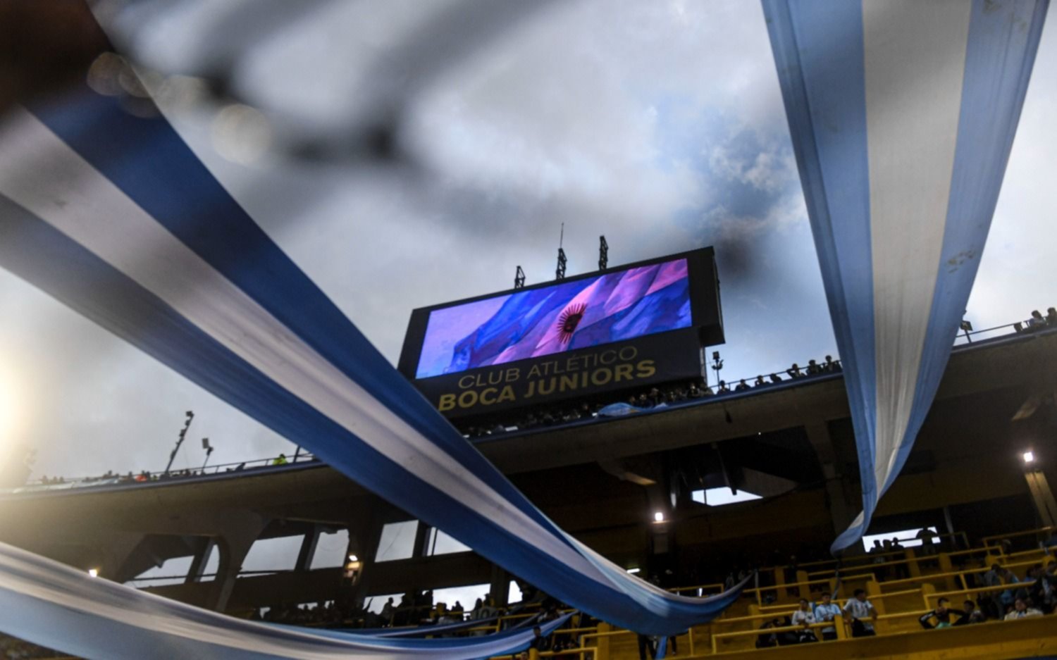 La Bombonera se tiñó de celeste y blanco
