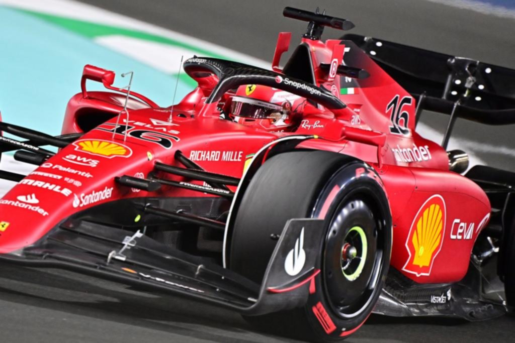Leclerc es el más rápido mientras explota un misil en cercanías al circuito de Jeddah