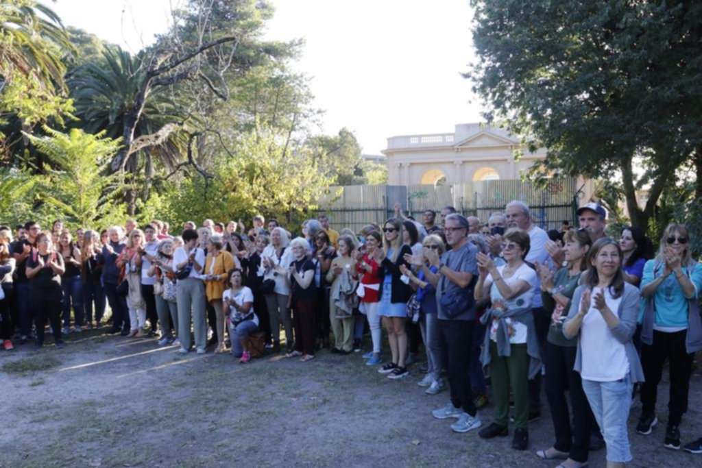 Pidieron la reapertura del Teatro del Lago en el Bosque