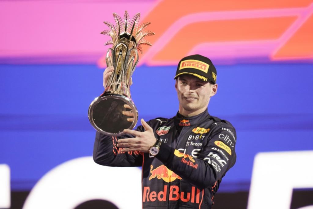Verstappen sacó a relucir la estirpe de campeón en el final