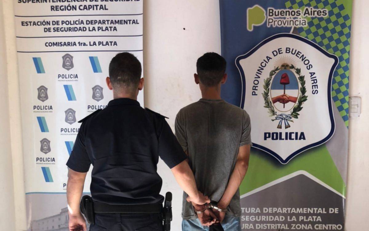 Intentó robar bicicletas en la Facultad de Odontología, escapó y terminó detenido tras una persecución