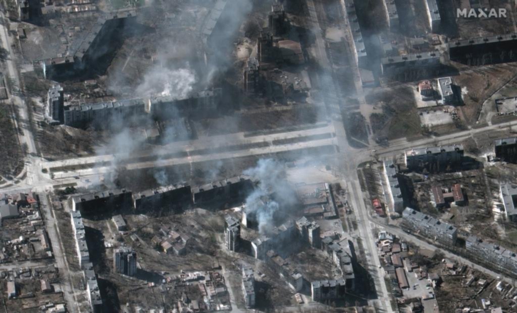 Catástrofe en Mariúpol: la ciudad sigue bajo asedio ruso