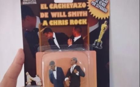 Argentinidad al palo: vende muñeco que recrea el cachetazo de Will Smith a Chris Rock en los Oscar