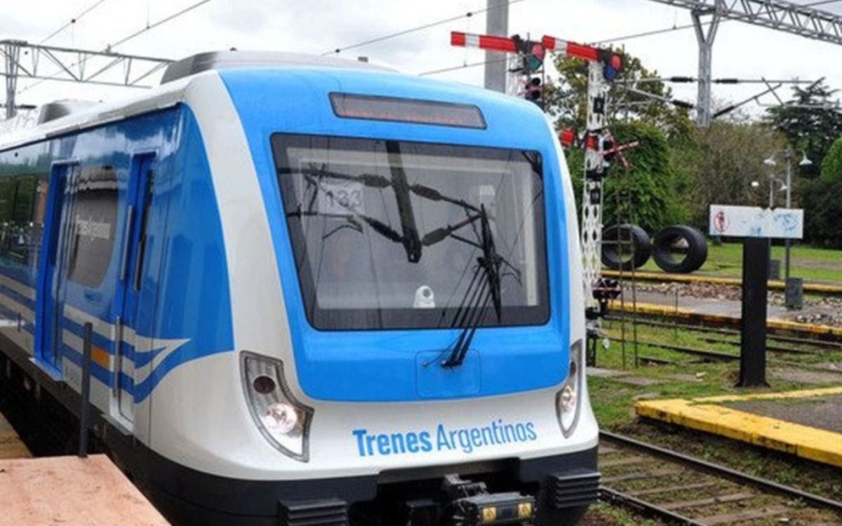 Levantaron paro de Trenes