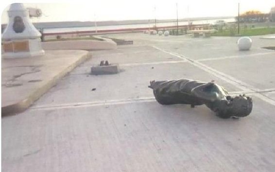 Vandalizaron en Río Gallegos una estatua de Cristina Kirchner inaugurada hace pocos días