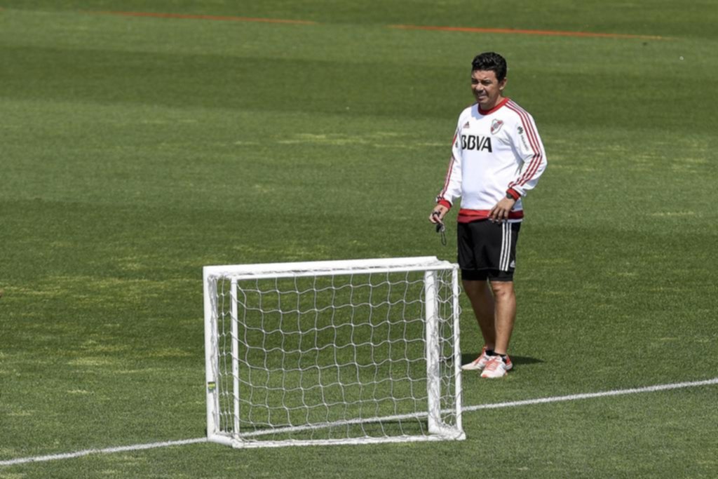 Gallardo espera a los seleccionados para armar un muletto