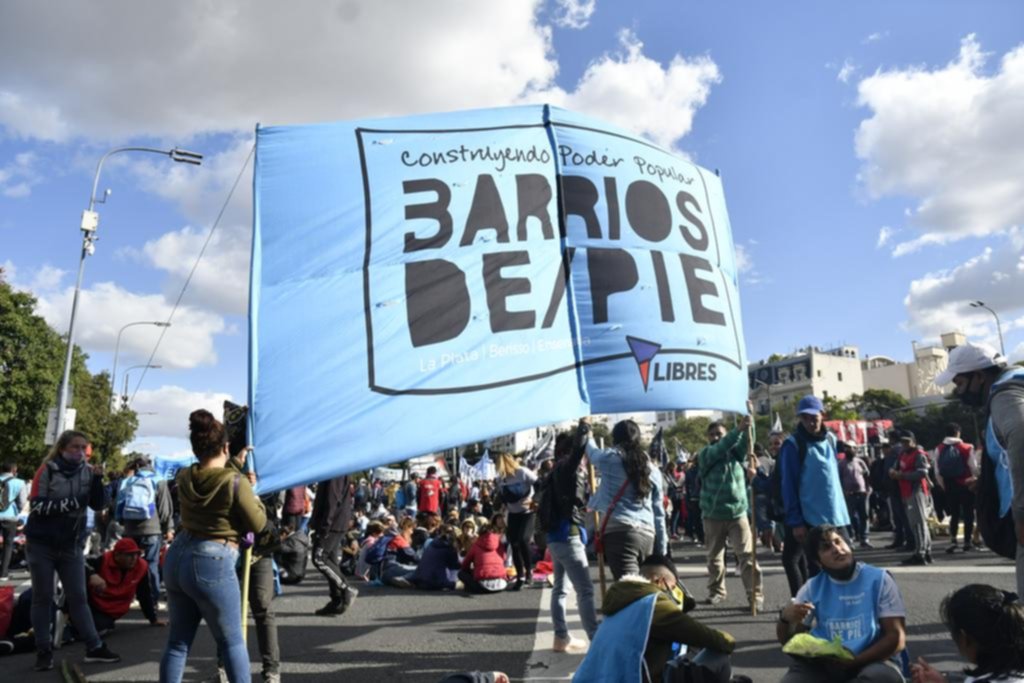 Piqueteros volvieron a acampar en la 9 de Julio