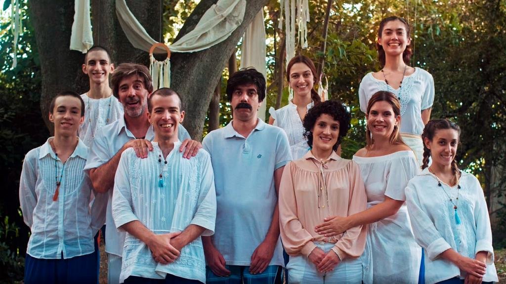 “Algo que pasó en Año Nuevo”, disponible desde el living de casa