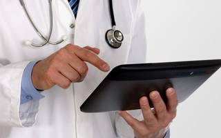 Alejandra Gómez, sobre la receta electrónica: "Viene a ordenar y simplificar el acceso a los medicamentos"