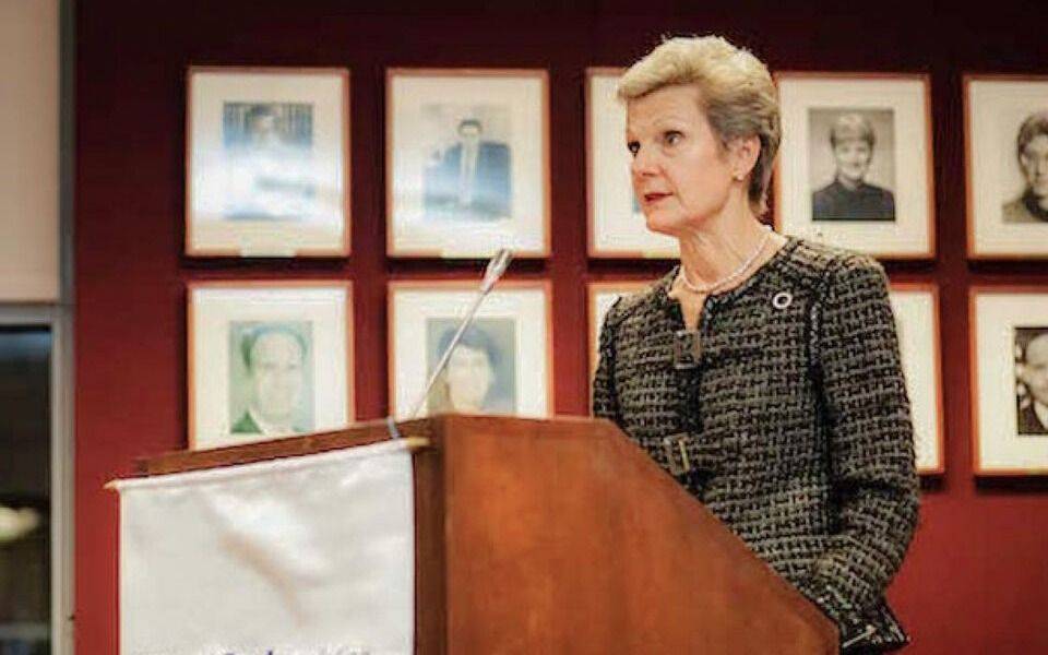 Una jueza de EEUU ordenó embargar una cuenta del BCRA por la deuda en default