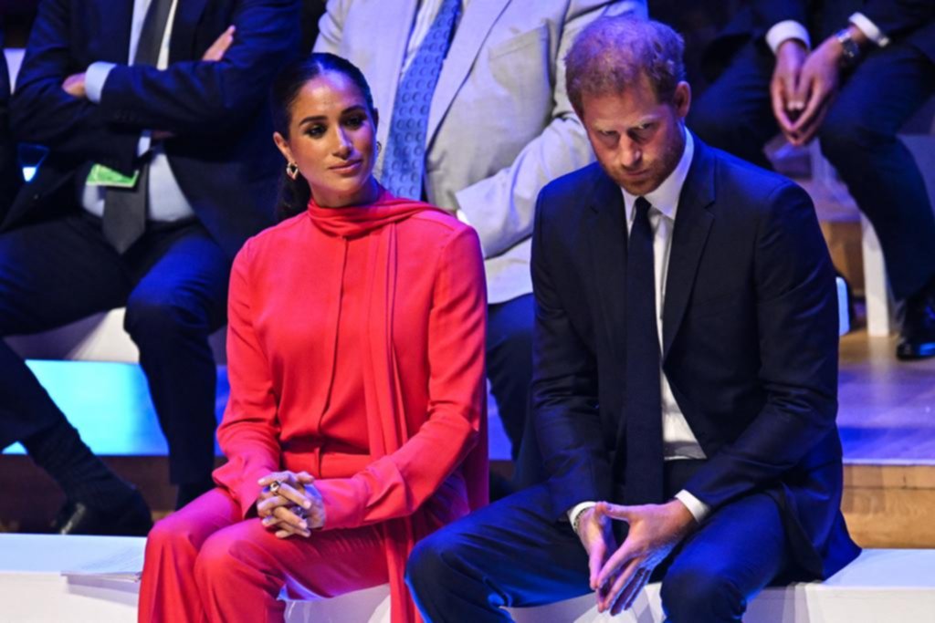 Represalia real: el rey Carlos les saca la casa a Harry y Meghan