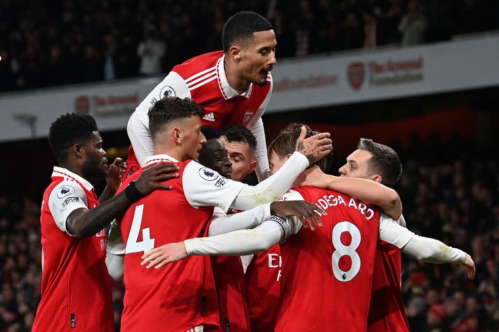 Arsenal dio un paso clave hacia el título