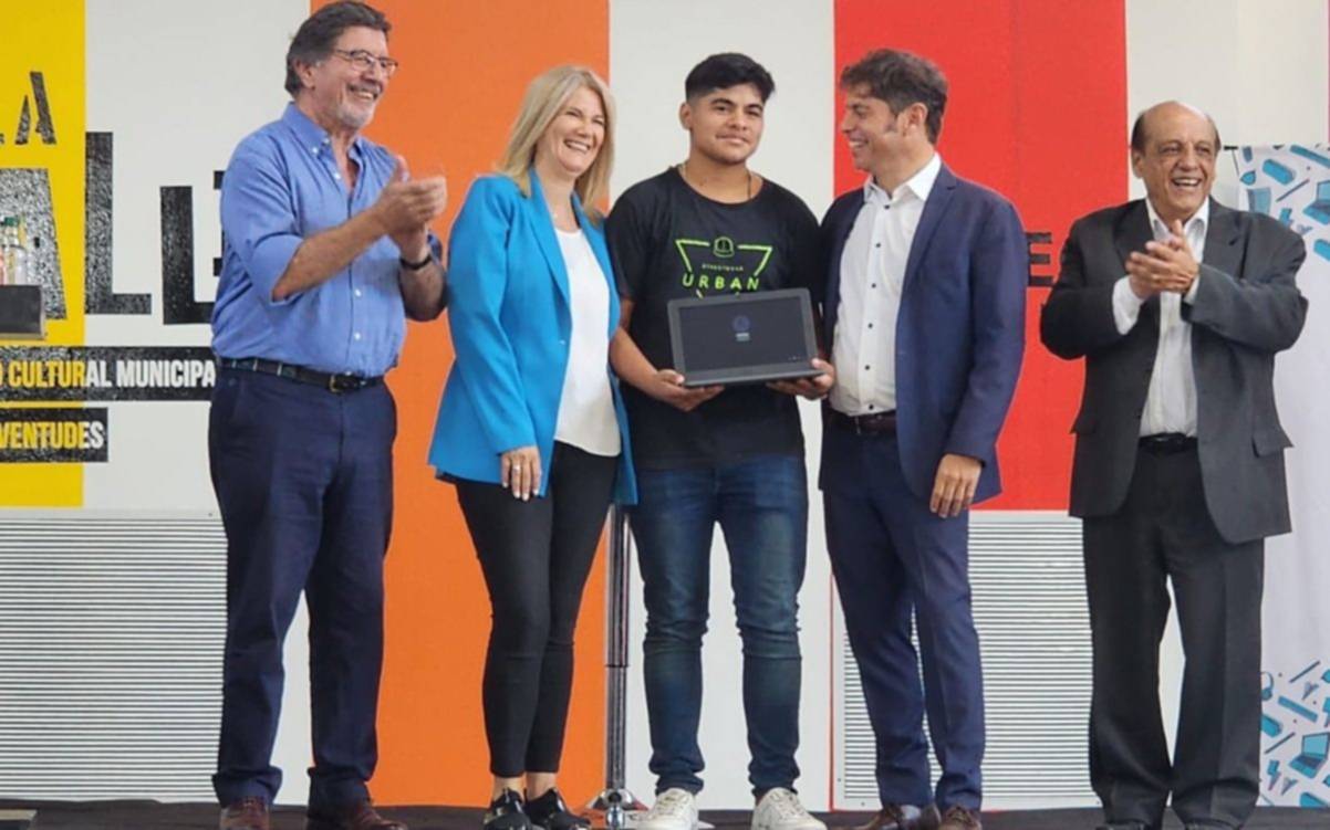 La Provincia lanzó su propio programa Conectar Igualdad: entrega 300 mil netbooks a estudiantes