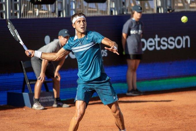 Etcheverry le ganó a Lajovic y avanzó a semifinales