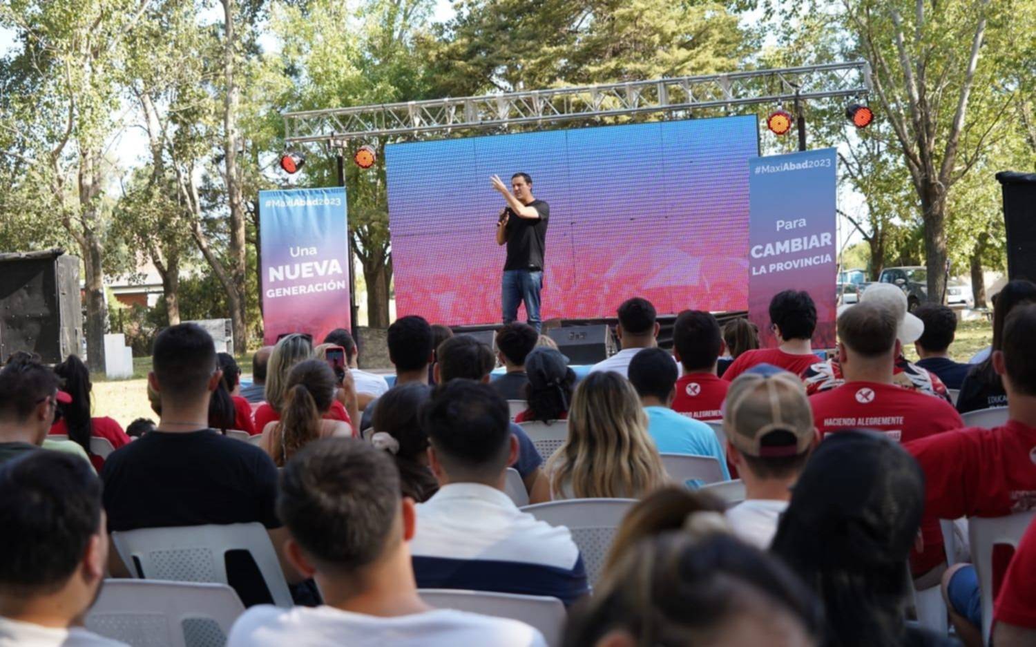 Con la presencia de Abad, la Juventud Radical realizó un encuentro en Ameghino