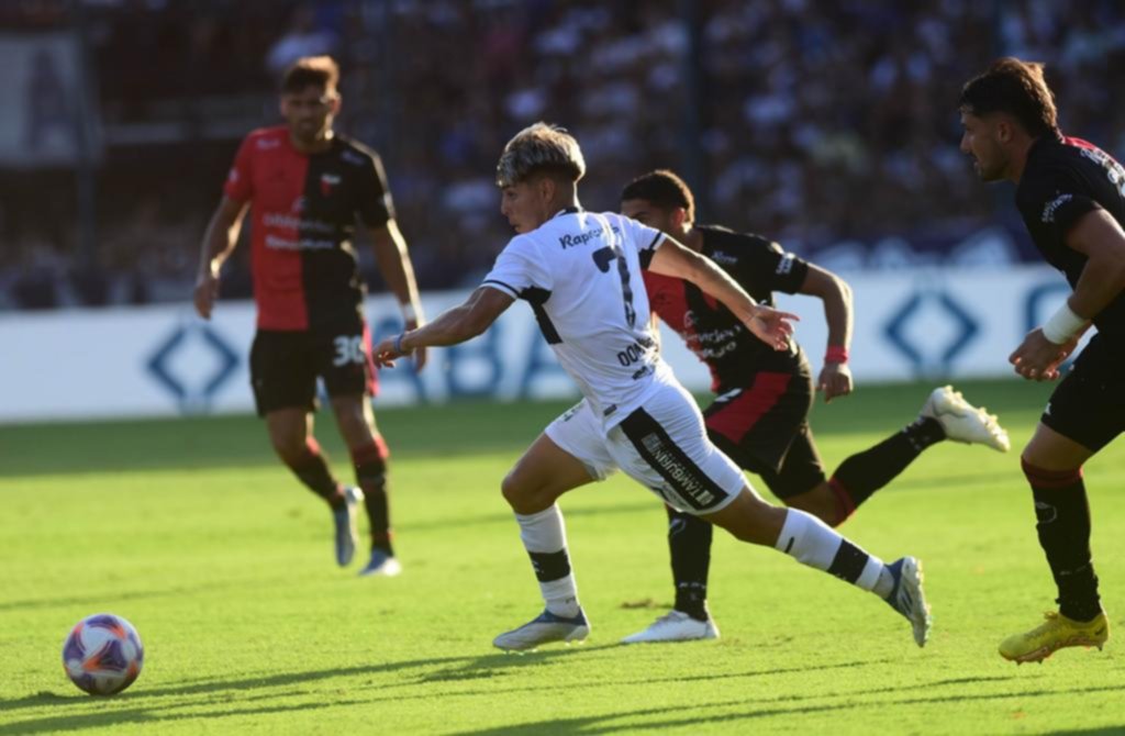 El modesto Gimnasia de Chirola se pone a salvo de las críticas jugando con el corazón