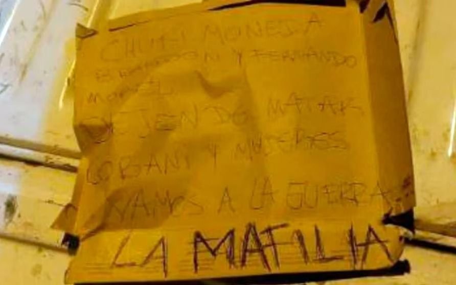 Rosario, al rojo vivo: tiros contra una escuela y nota de narcos firmada por "La Mafilia"