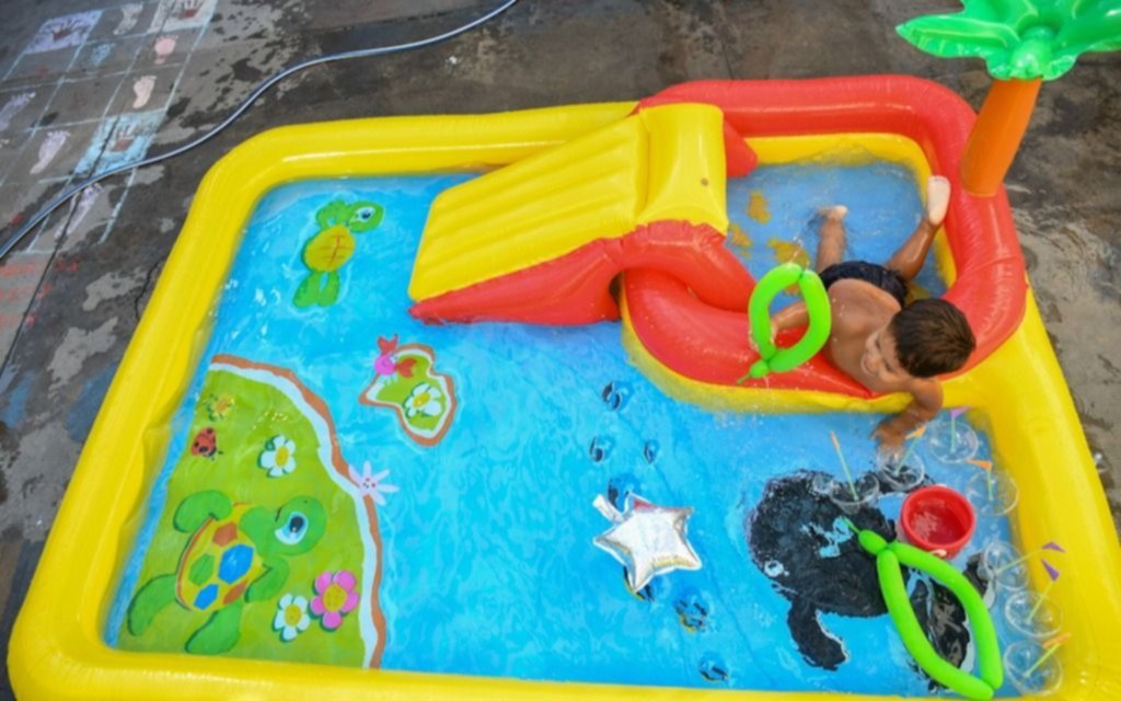 “Piecitos al agua”: niños tuvieron su carnaval en una cárcel de La Plata